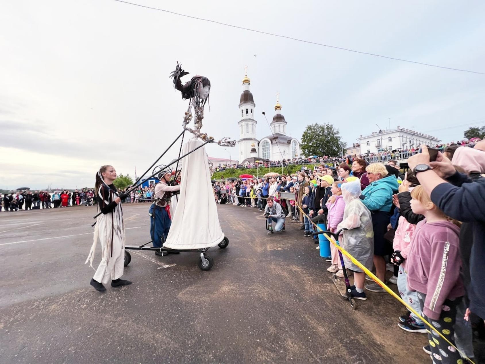 муравьи на набережной архангельск