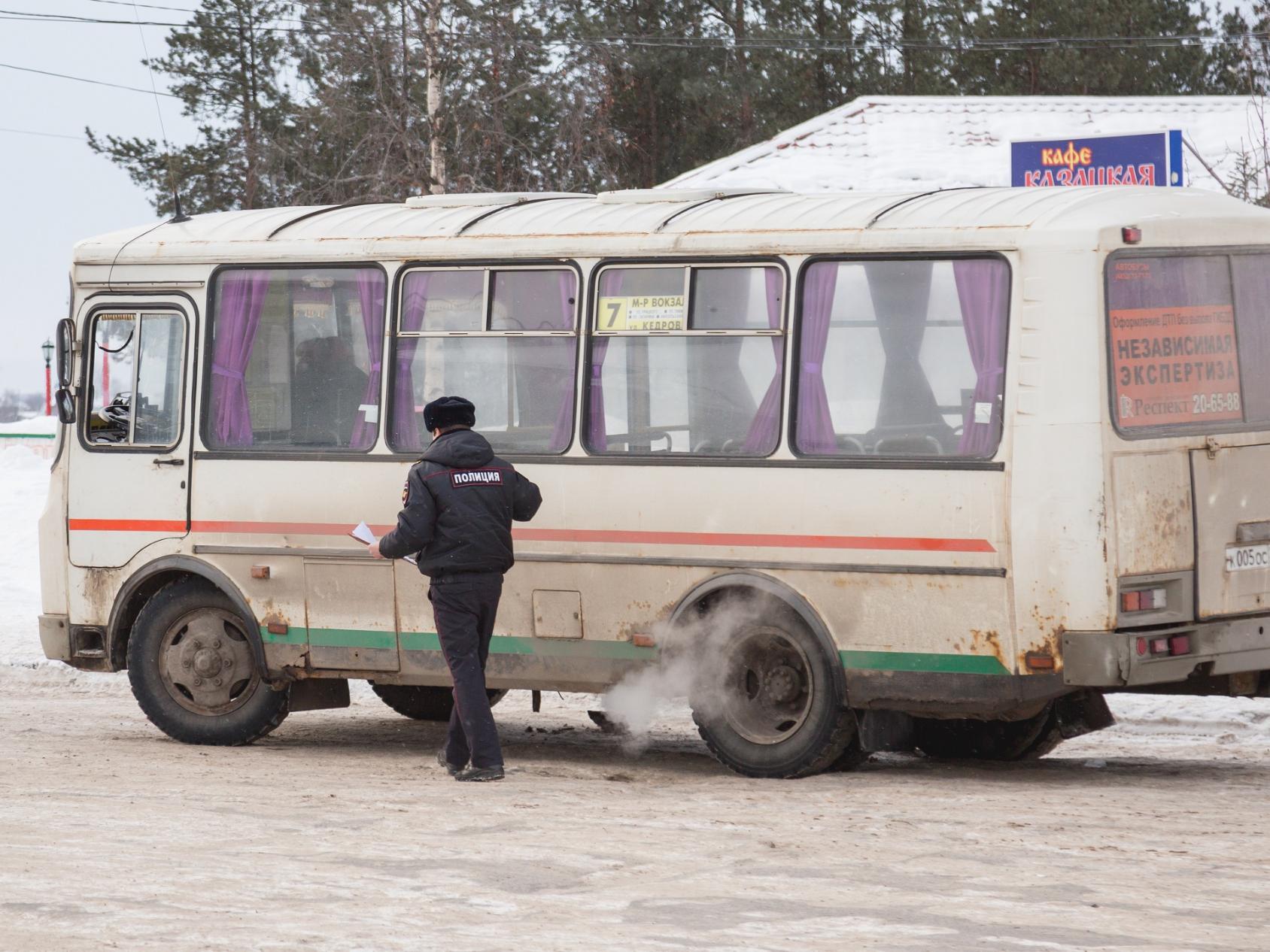 Работа двух автобусных маршрутов временно приостановлена в Архангельске